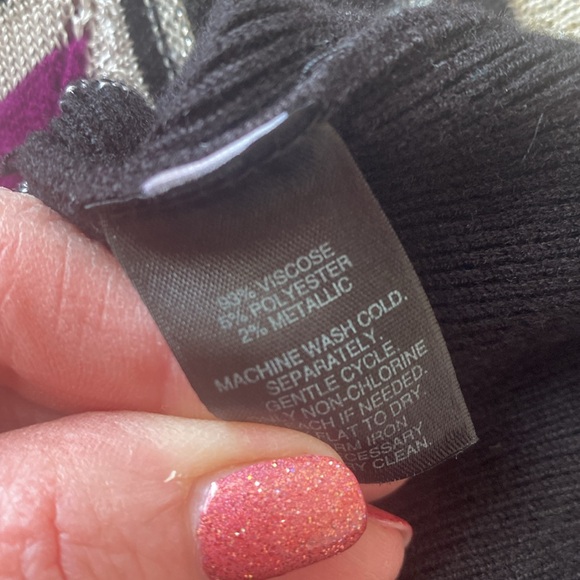 EUC White House Black Market Sweater (size Small) - Picture 6 of 9